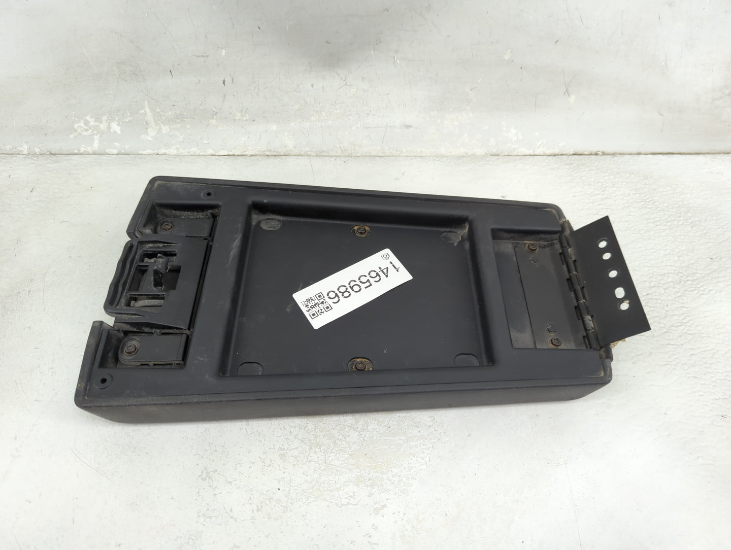 2011 Dodge Nitro Center Console Armrest Cover Lid Fits OEM Used Auto Parts - Oemusedautoparts1.com