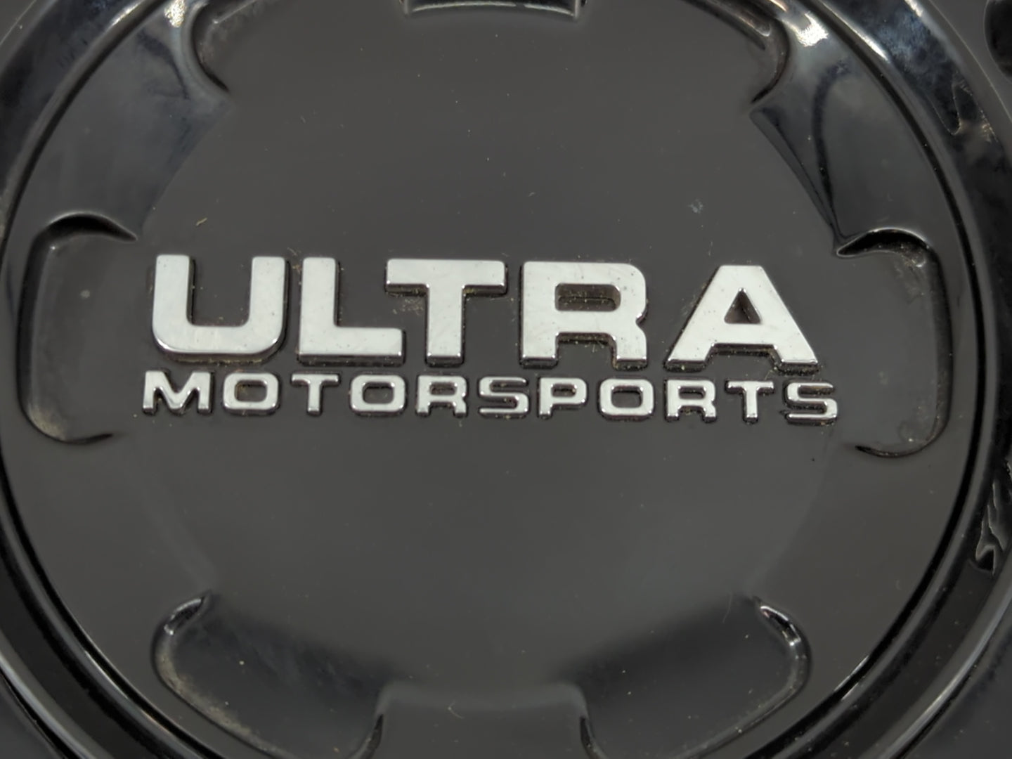 2011 Dodge Ram 1500 Center Cap Oem 1075093 - Oemusedautoparts1.com