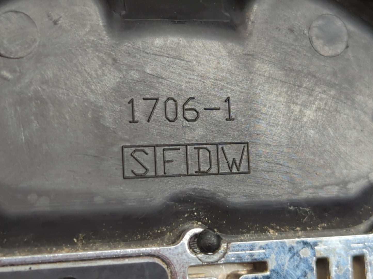 2011 Dodge Ram 1500 Center Cap Oem 1075093 - Oemusedautoparts1.com
