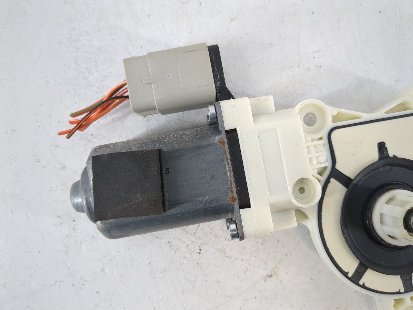 Dodge Ram 1500 Driver Front Left Power Window Motor - Oemusedautoparts1.com