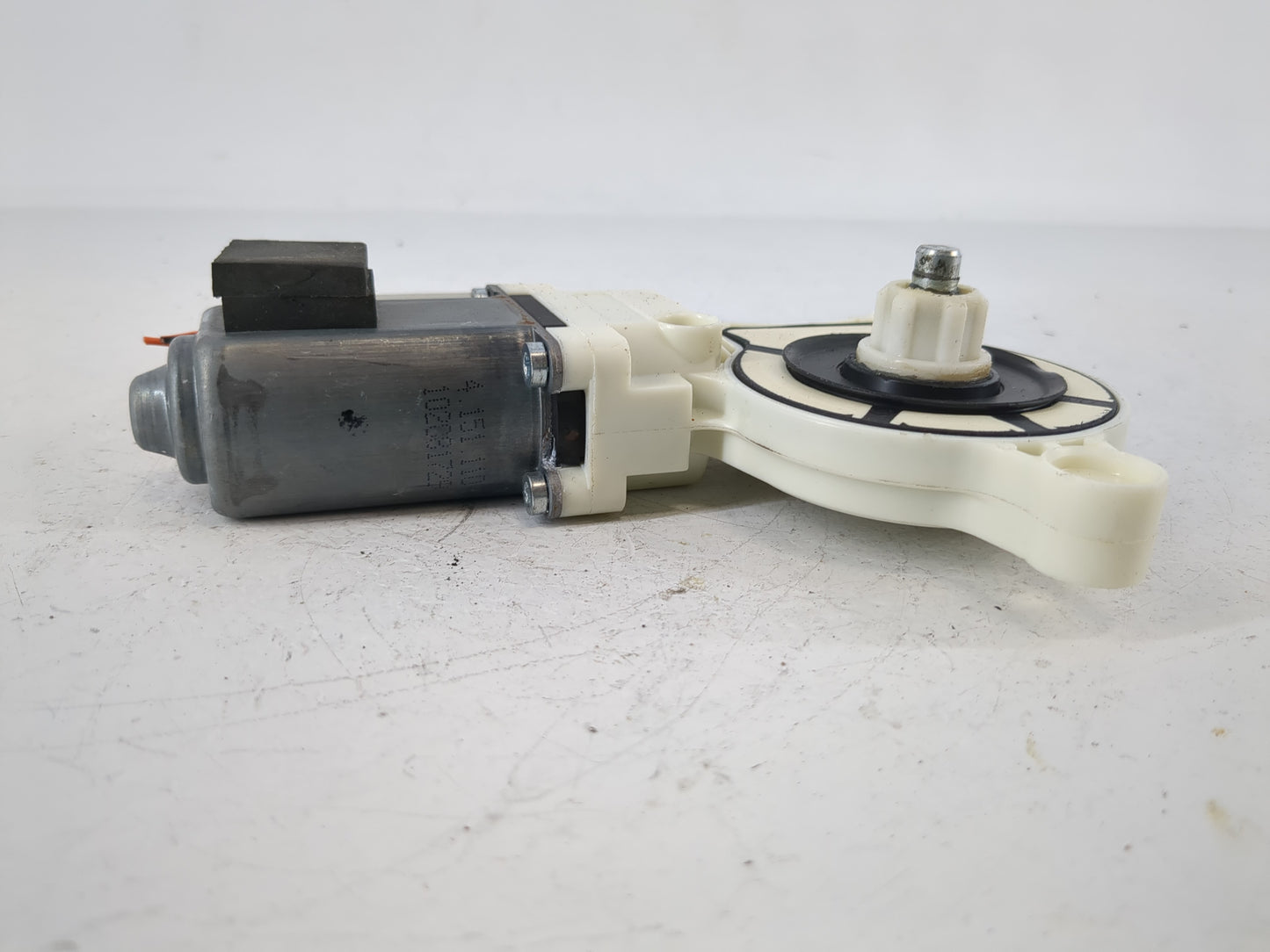 Dodge Ram 1500 Driver Front Left Power Window Motor - Oemusedautoparts1.com