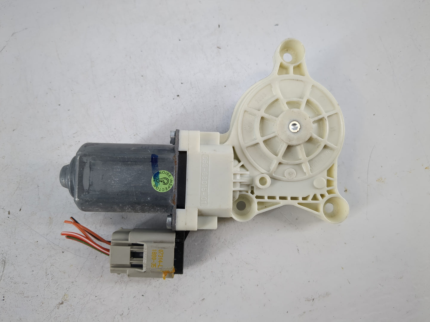Dodge Ram 1500 Driver Front Left Power Window Motor - Oemusedautoparts1.com