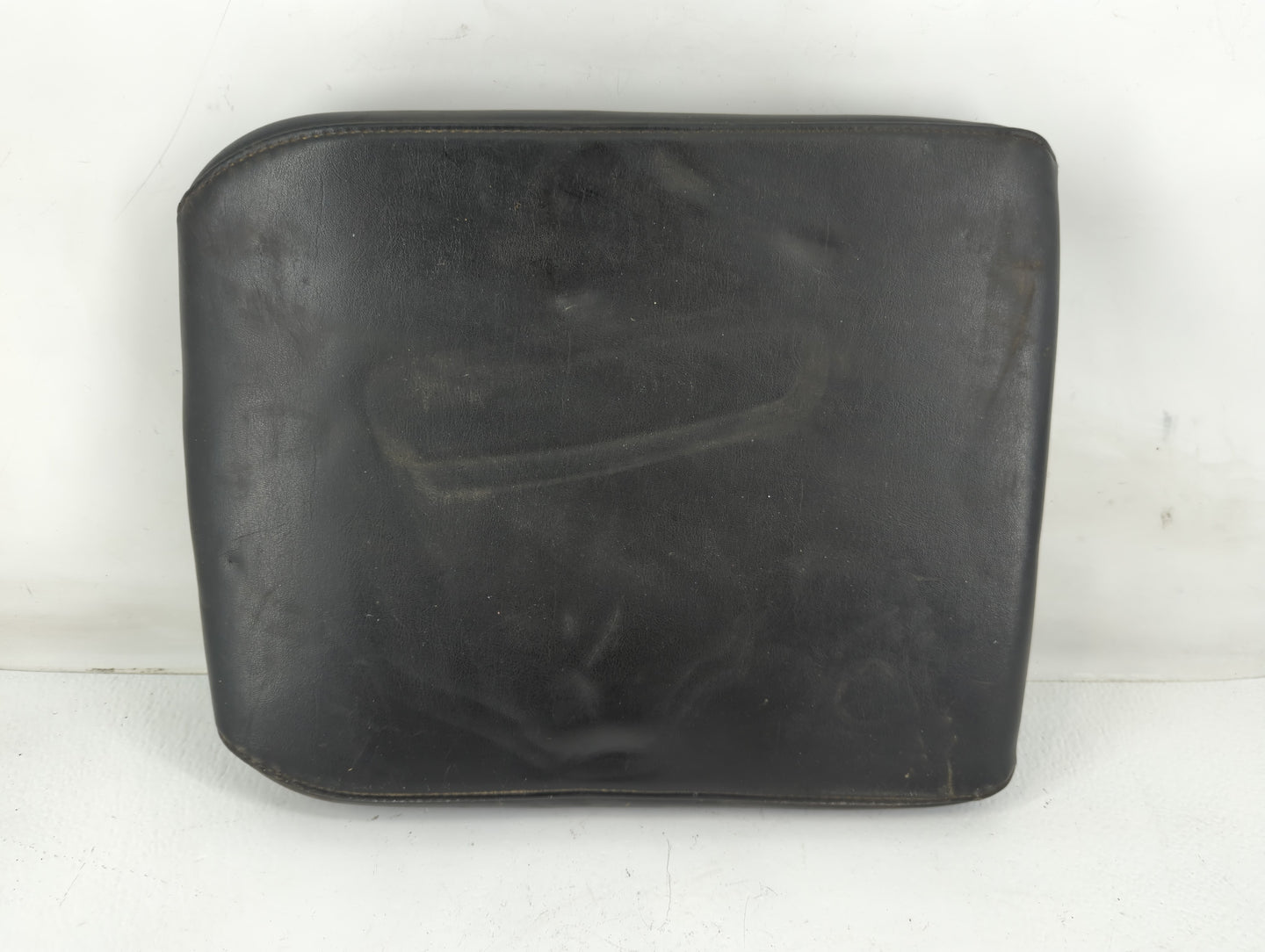 2011 Dodge Ram 1500 Center Console Armrest Cover Lid P/N:020 10 10 Fits OEM Used Auto Parts - Oemusedautoparts1.com