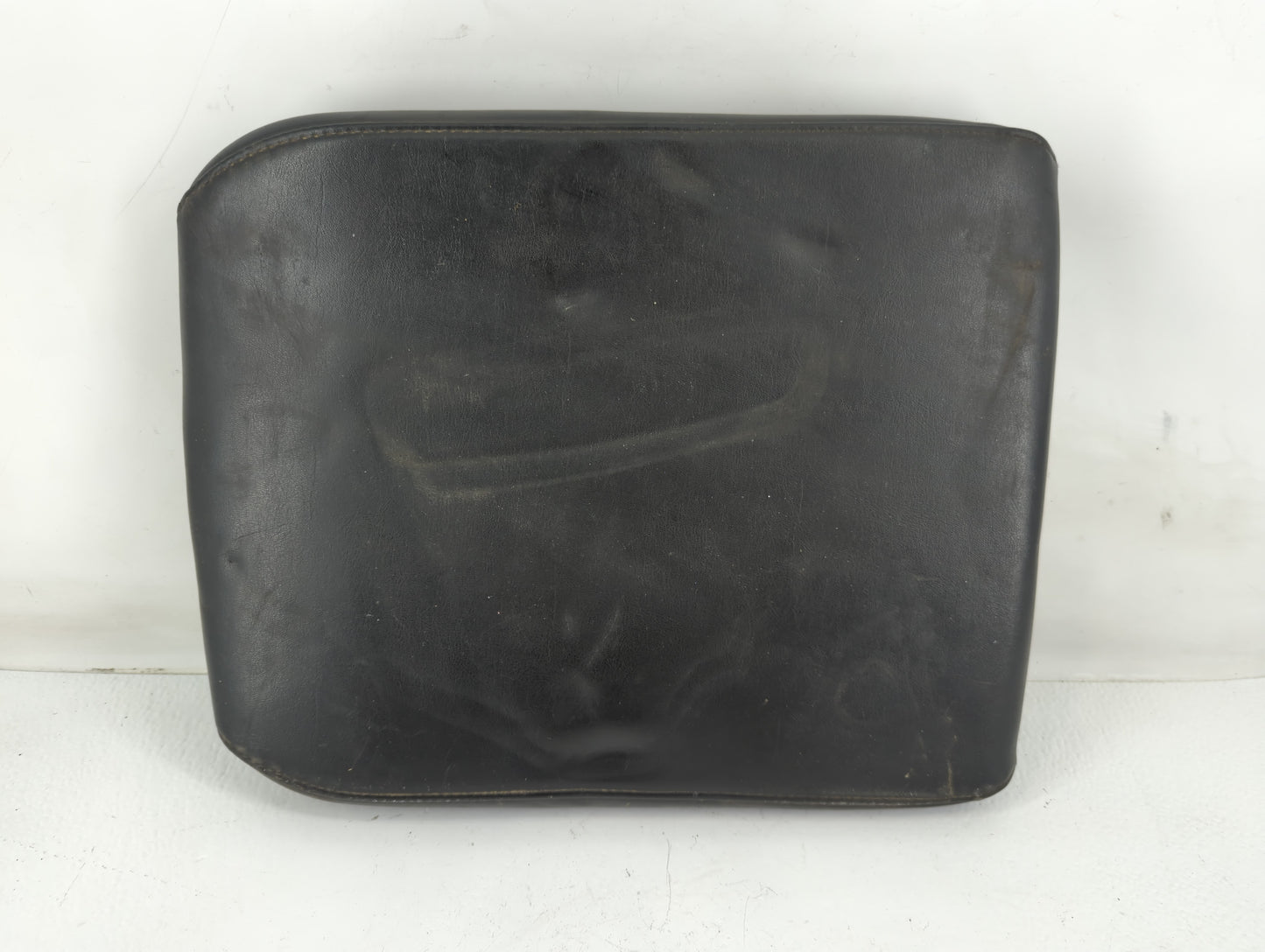 2011 Dodge Ram 1500 Center Console Armrest Cover Lid P/N:020 10 10 Fits OEM Used Auto Parts - Oemusedautoparts1.com
