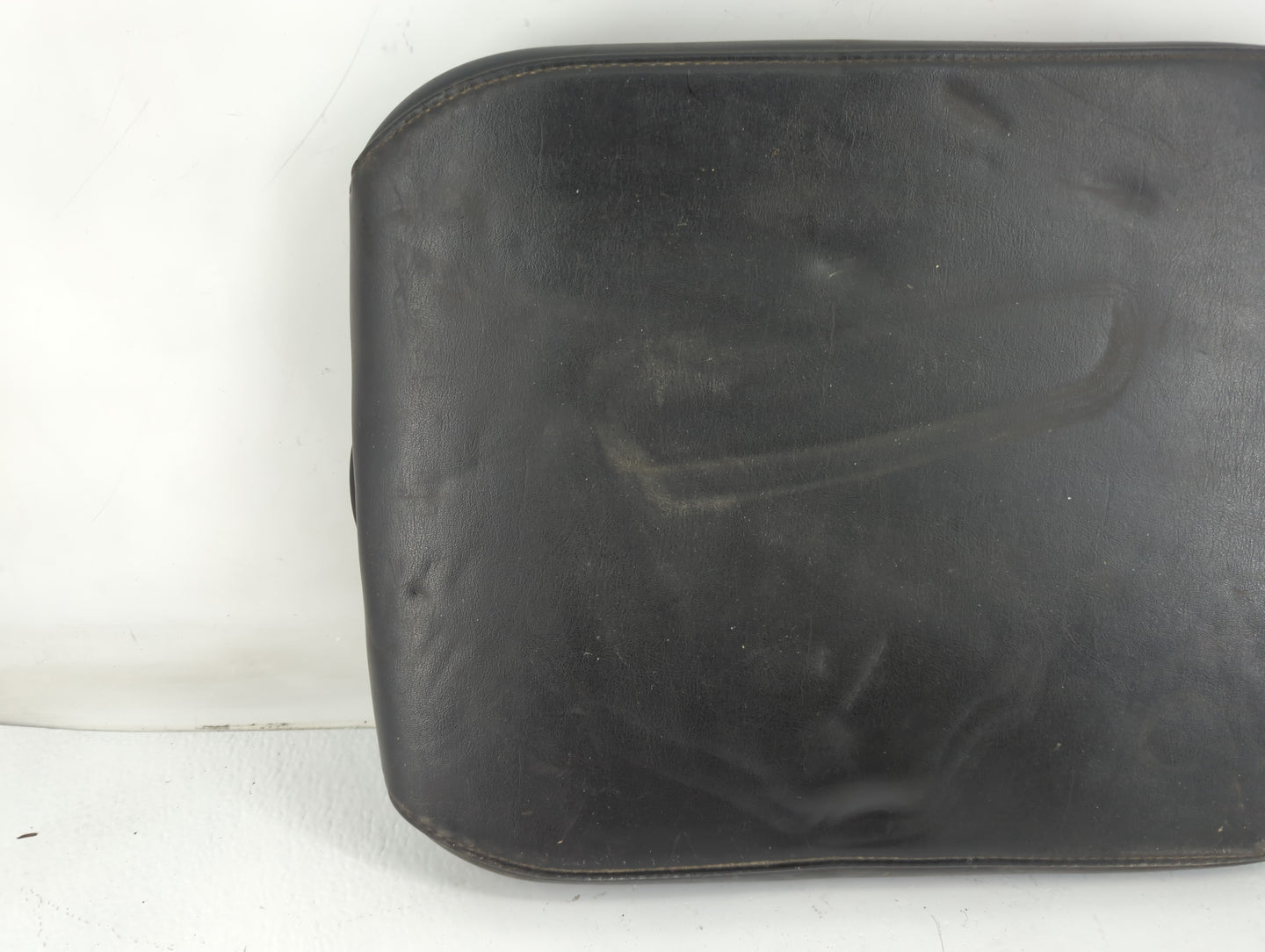 2011 Dodge Ram 1500 Center Console Armrest Cover Lid P/N:020 10 10 Fits OEM Used Auto Parts - Oemusedautoparts1.com