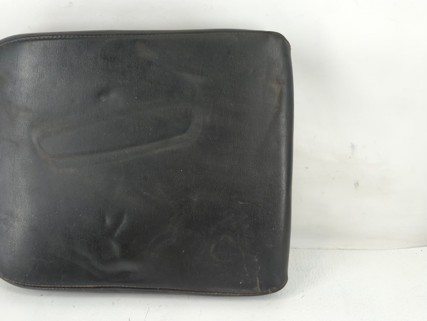 2011 Dodge Ram 1500 Center Console Armrest Cover Lid P/N:020 10 10 Fits OEM Used Auto Parts - Oemusedautoparts1.com