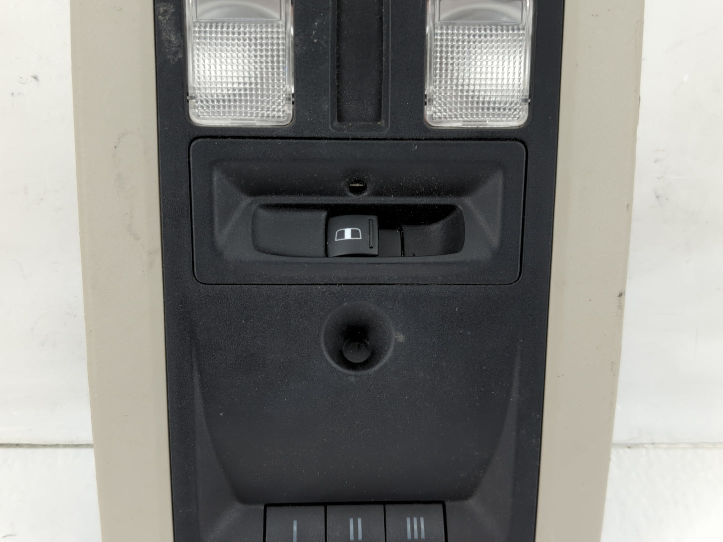 Dodge Ram 1500 Overhead Roof Console Interior Dome Light - Oemusedautoparts1.com