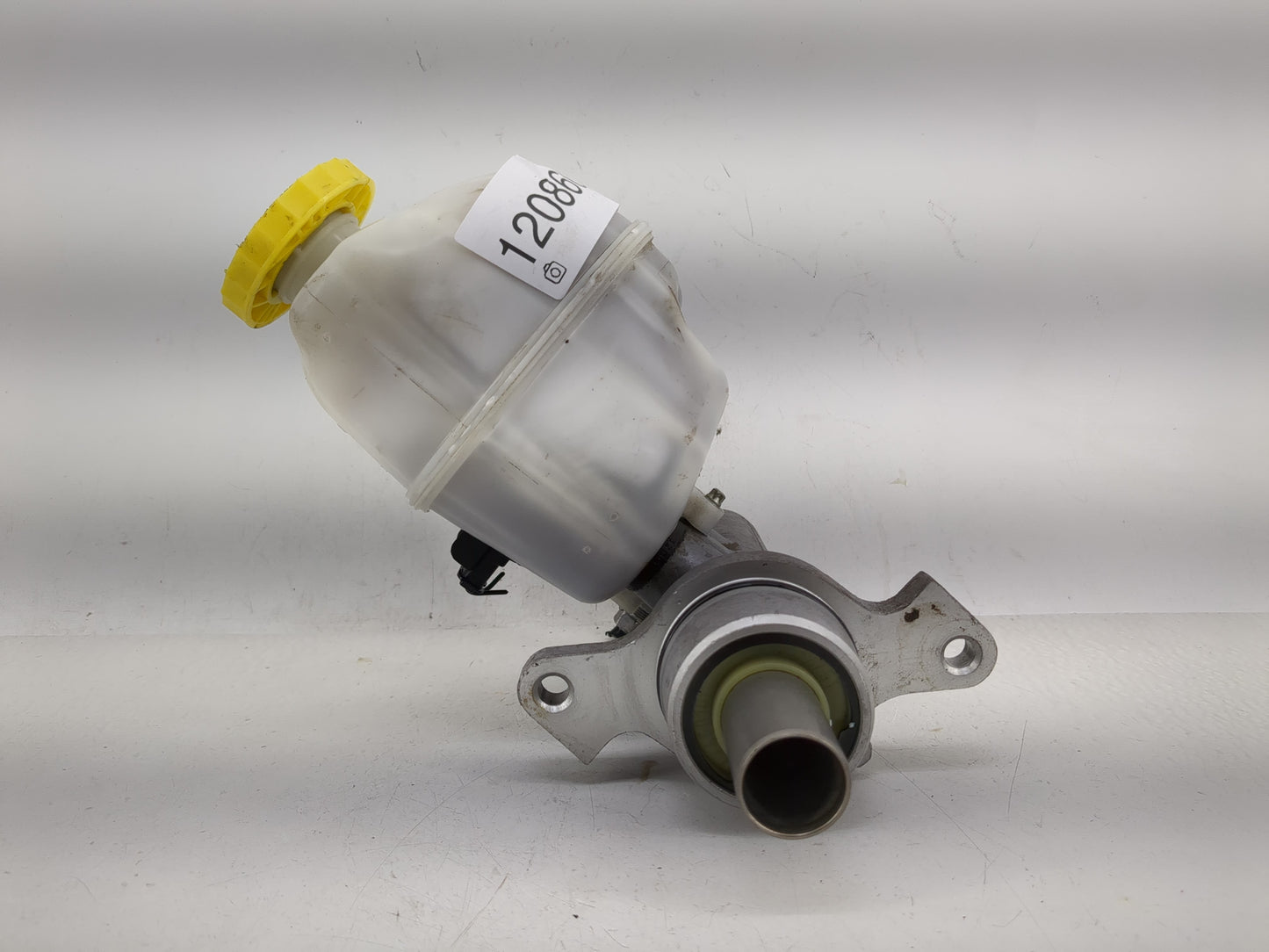 2011 Dodge Ram 1500 Brake Master Cylinder - Oemusedautoparts1.com