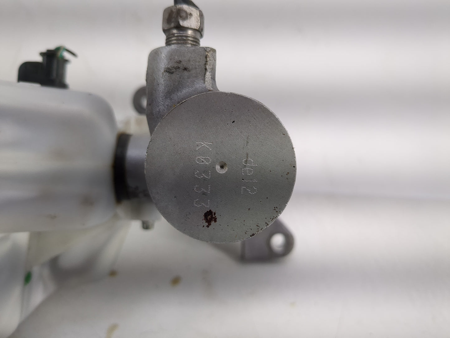 2011 Dodge Ram 1500 Brake Master Cylinder - Oemusedautoparts1.com