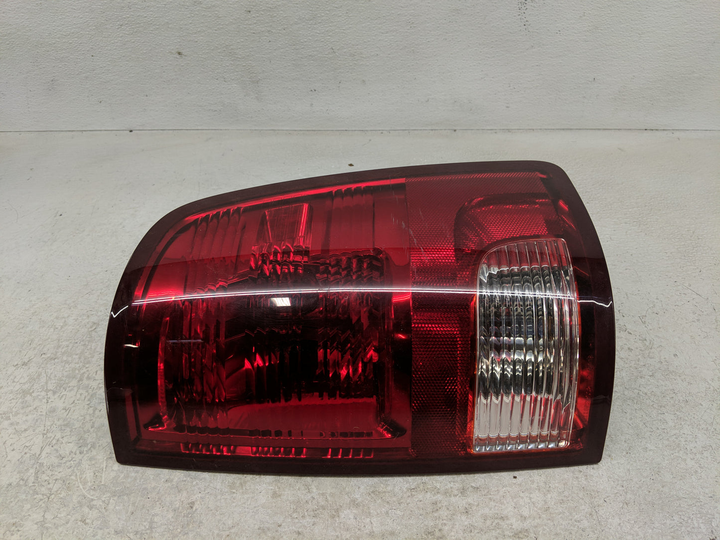 2011 Dodge Ram 1500 Tail Light Assembly Passenger Right OEM P/N:55277414 Fits OEM Used Auto Parts - Oemusedautoparts1.com