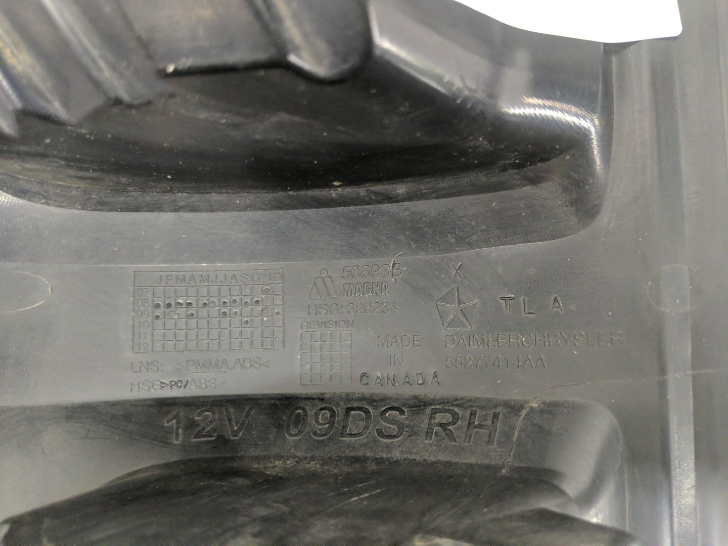 2011 Dodge Ram 1500 Tail Light Assembly Passenger Right OEM P/N:55277414 Fits OEM Used Auto Parts - Oemusedautoparts1.com