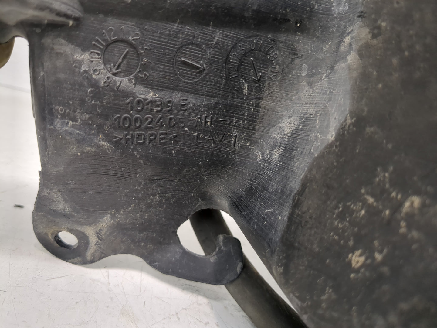 Dodge Ram 1500 Radiator Coolant Overflow Expansion Tank Bottle 1313176 - Oemusedautoparts1.com