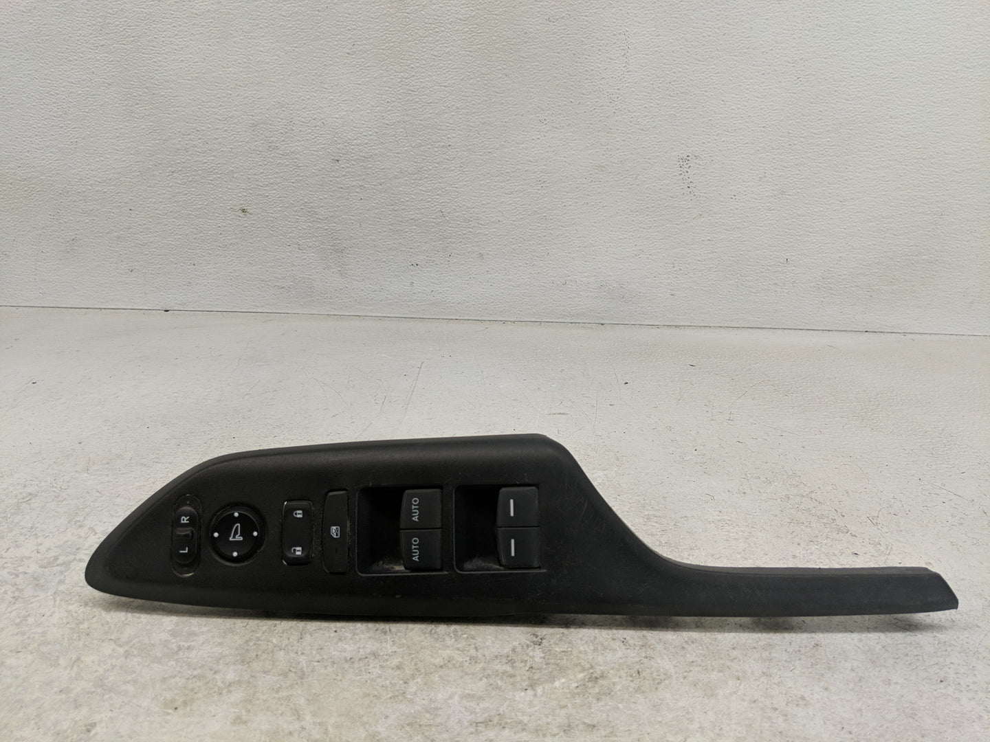 2009-2011 Ford Crown Victoria Master Power Window Switch Replacement Driver Side Left Fits Fits 2008 2009 2010 2011 OEM Used