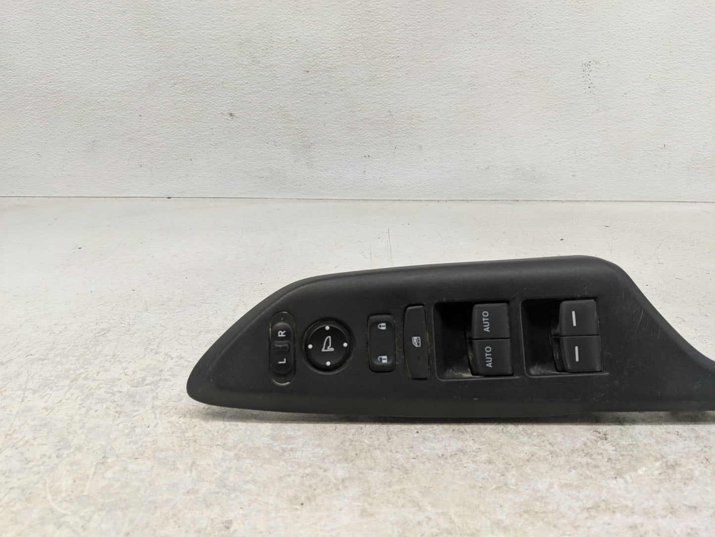 2009-2011 Ford Crown Victoria Master Power Window Switch Replacement Driver Side Left Fits Fits 2008 2009 2010 2011 OEM Used