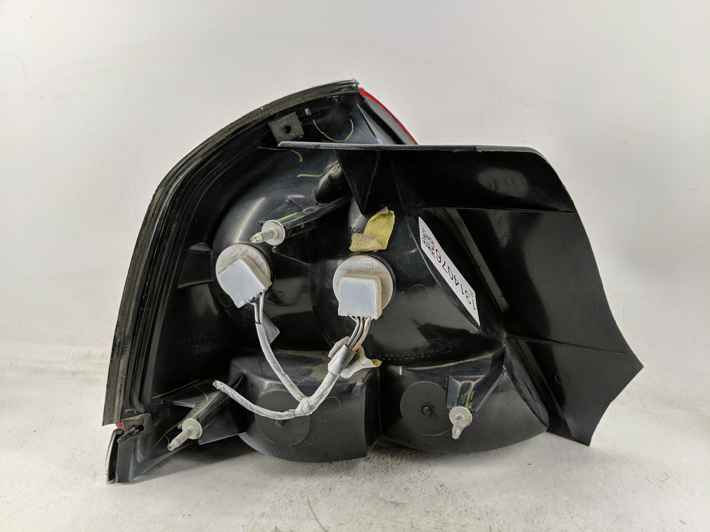 1999-2011 Ford Crown Victoria Tail Light Assembly Passenger Right OEM P/N:8W7Z-13404-A 9W73-13404-BA Fits OEM Used Auto Part