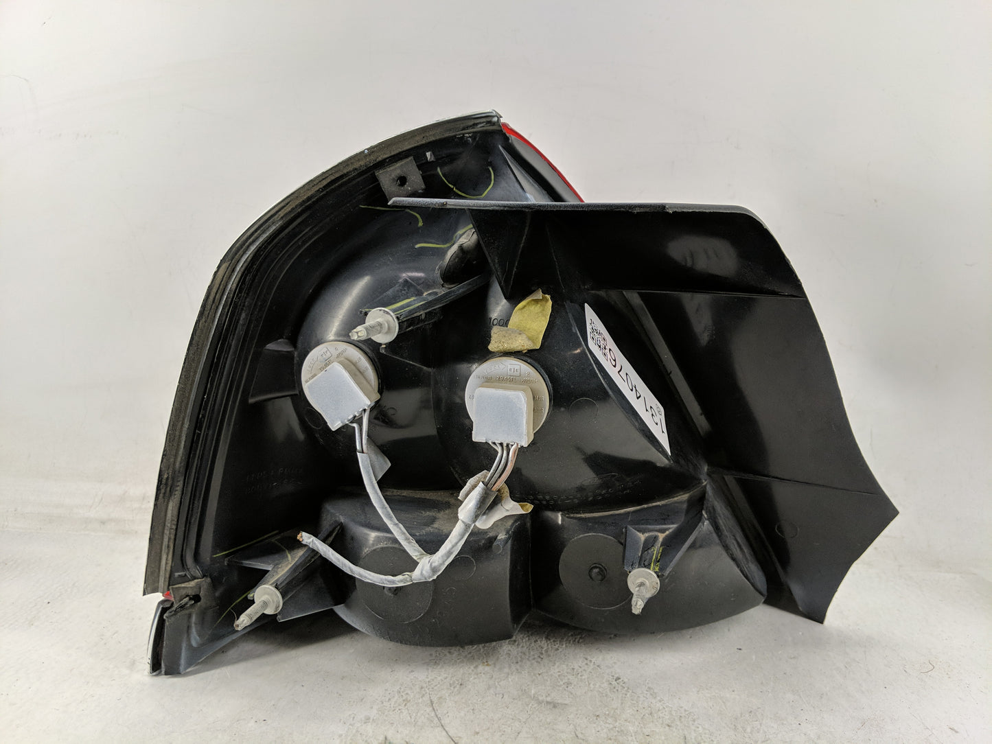 1999-2011 Ford Crown Victoria Tail Light Assembly Passenger Right OEM P/N:8W7Z-13404-A 9W73-13404-BA Fits OEM Used Auto Part