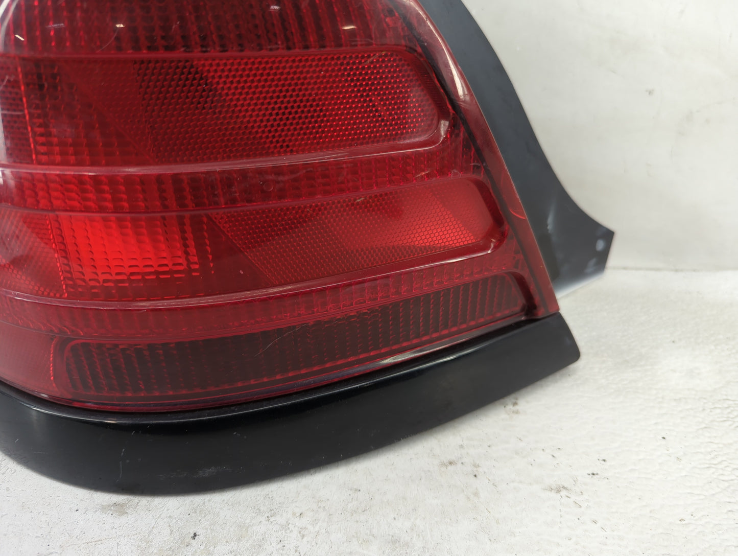 1999-2011 Ford Crown Victoria Tail Light Assembly Driver Left OEM P/N:W7X-13B505-A Fits OEM Used Auto Parts - Oemusedautopar