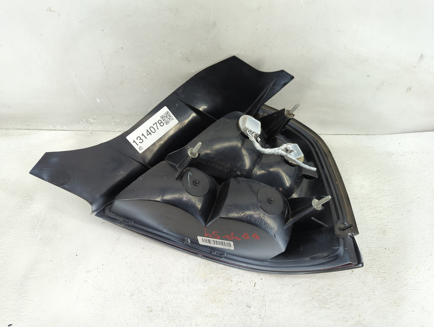 1999-2011 Ford Crown Victoria Tail Light Assembly Driver Left OEM P/N:W7X-13B505-A Fits OEM Used Auto Parts - Oemusedautopar