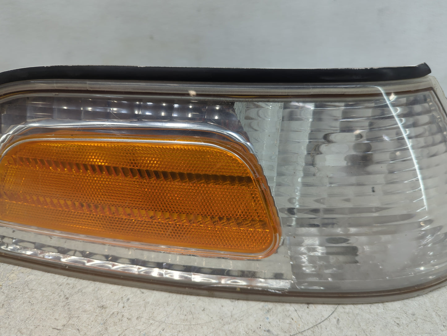 2003-2011 Ford Crown Victoria Driver Left Oem Head Light Headlight Lamp - Oemusedautoparts1.com