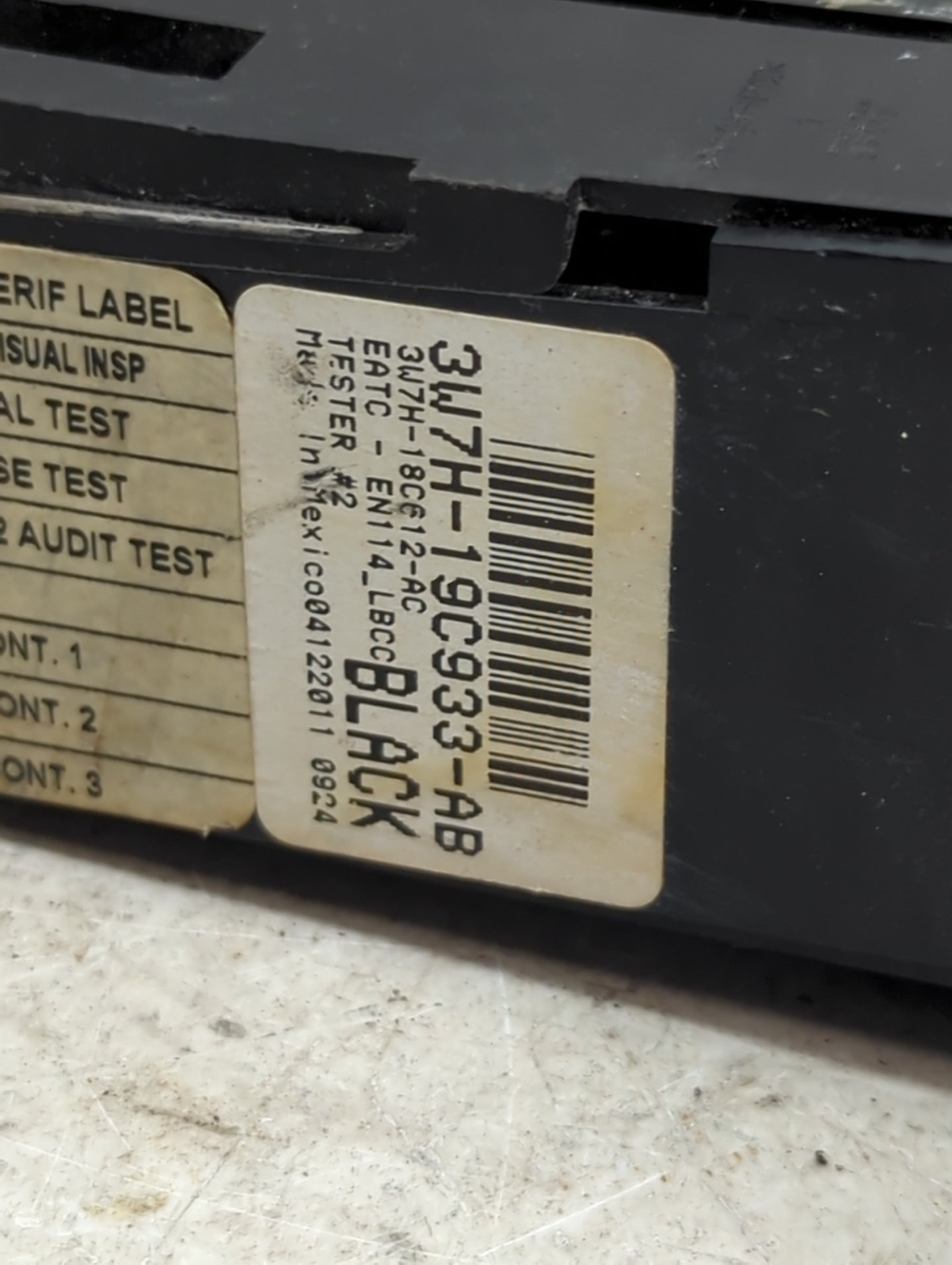 2003-2011 Ford Crown Victoria Climate Control Module Temperature AC/Heater Replacement P/N:3W7H-19C933-AB Fits OEM Used Auto