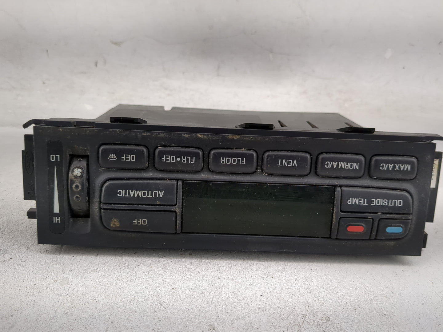 2003-2011 Ford Crown Victoria Climate Control Module Temperature AC/Heater Replacement P/N:1L7H-18C668-AA Fits OEM Used Auto