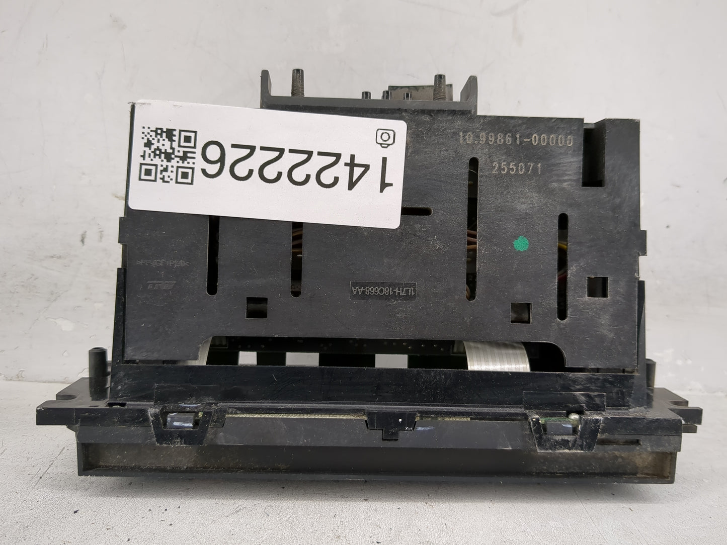 2003-2011 Ford Crown Victoria Climate Control Module Temperature AC/Heater Replacement P/N:1L7H-18C668-AA Fits OEM Used Auto