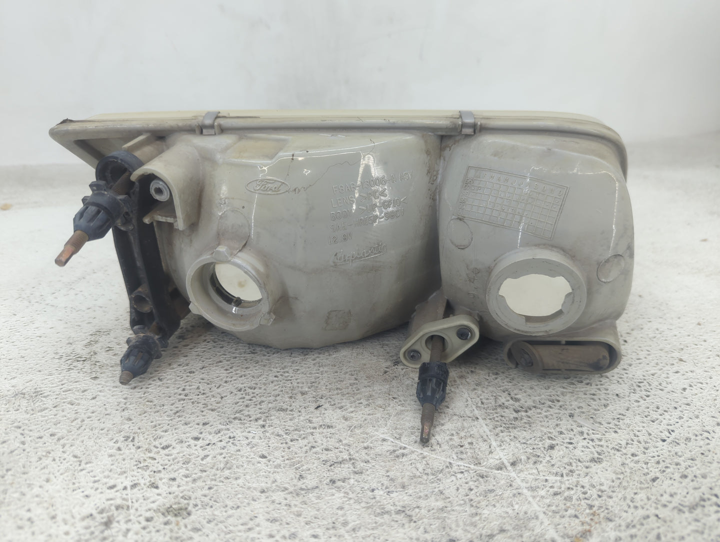 2003-2011 Ford Crown Victoria Driver Left Oem Head Light Headlight Lamp - Oemusedautoparts1.com