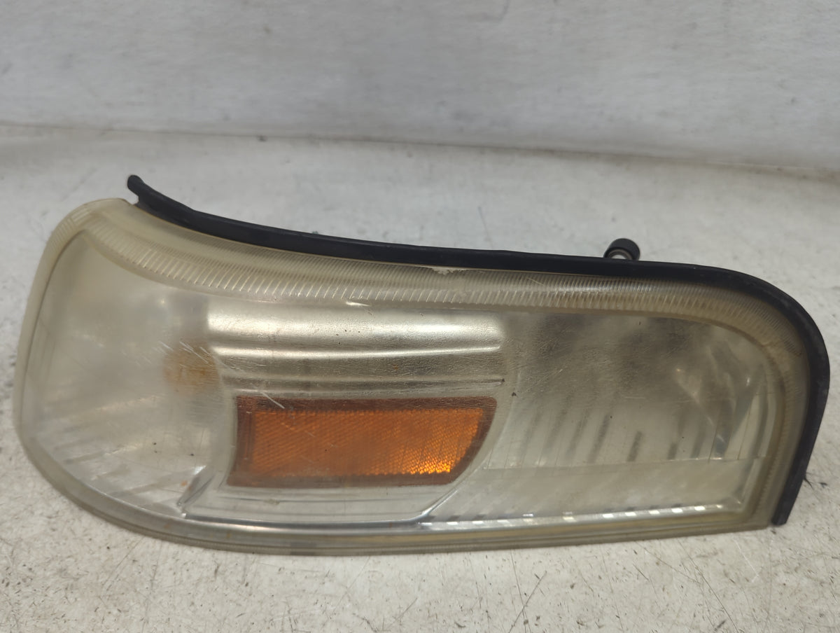 2003-2011 Ford Crown Victoria Driver Left Oem Head Light Headlight Lamp 1499996 - Oemusedautoparts1.com