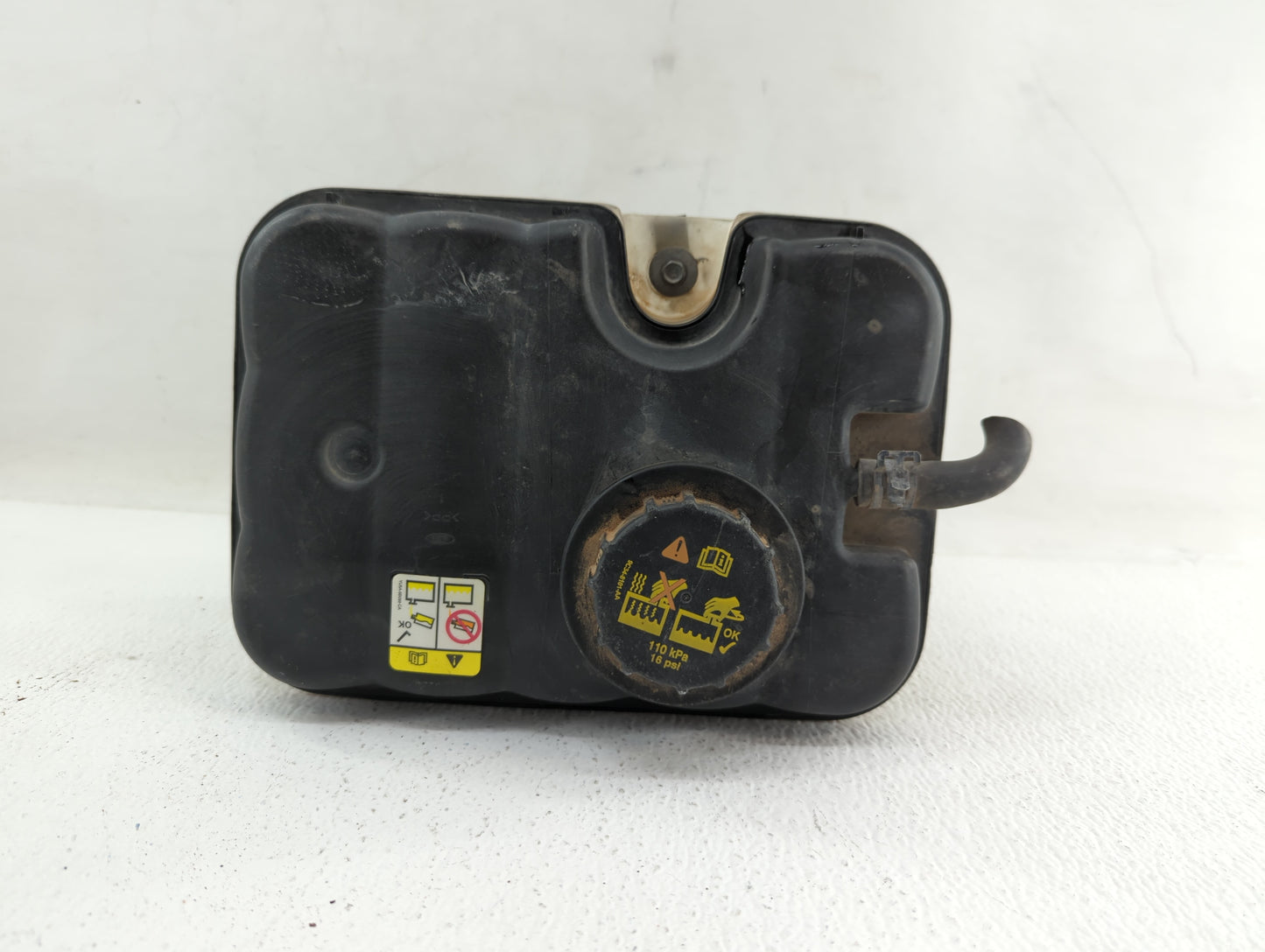 2003 Ford Crown Victoria Radiator Coolant Overflow Expansion Tank Bottle - Oemusedautoparts1.com