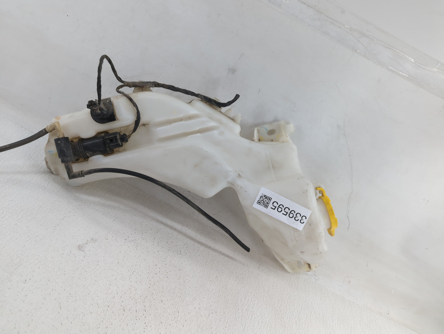 2003 Ford Crown Victoria Radiator Coolant Overflow Expansion Tank Bottle 339595 - Oemusedautoparts1.com