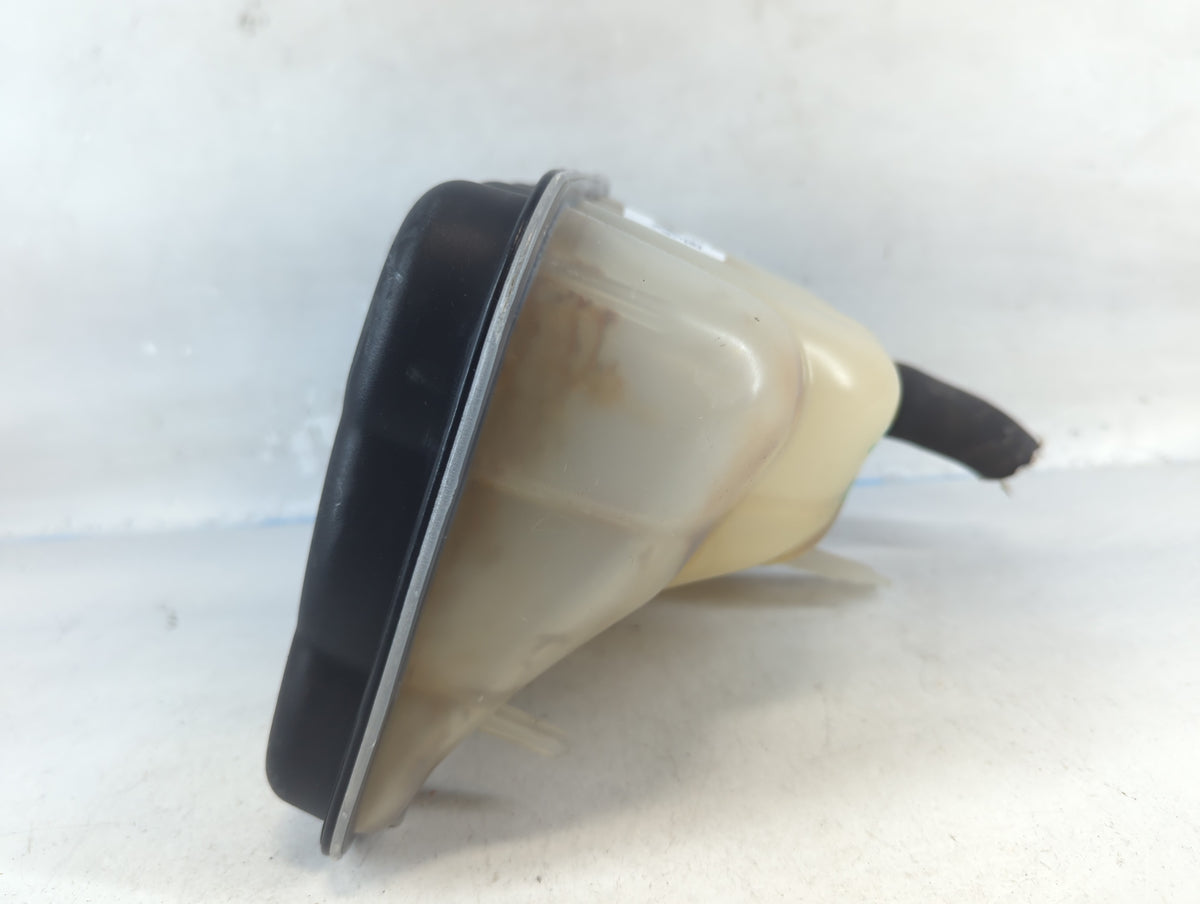 2003 Ford Crown Victoria Radiator Coolant Overflow Expansion Tank Bottle 824673 - Oemusedautoparts1.com