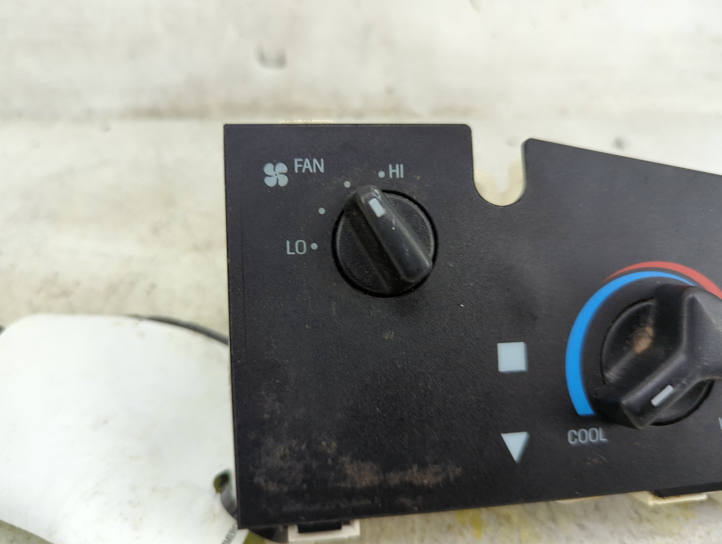 2005-2019 Ford E-350 Super Duty Climate Control Module Temperature AC/Heater Replacement Fits OEM Used Auto Parts - Oemuseda