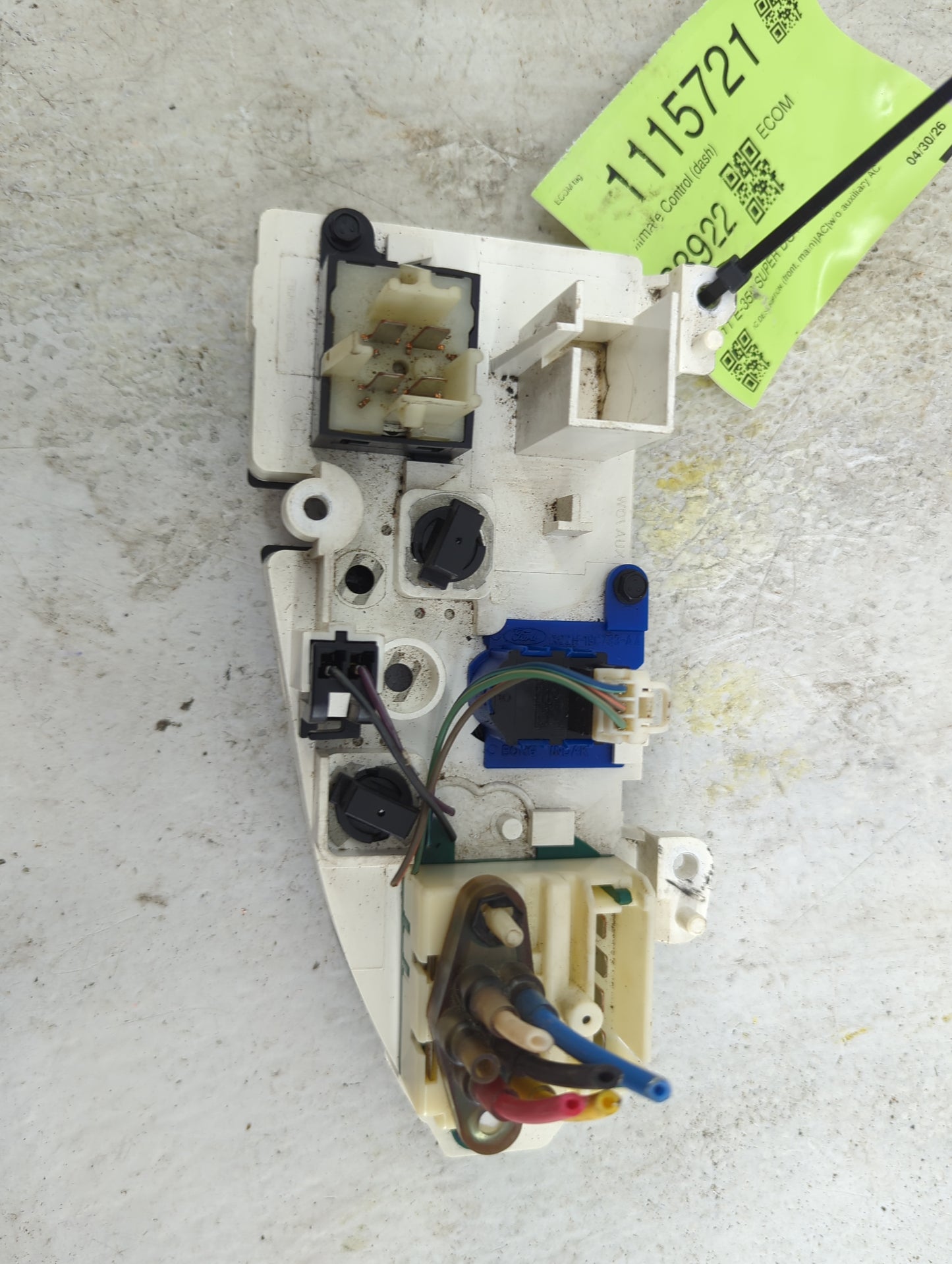 2005-2019 Ford E-350 Super Duty Climate Control Module Temperature AC/Heater Replacement Fits OEM Used Auto Parts - Oemuseda