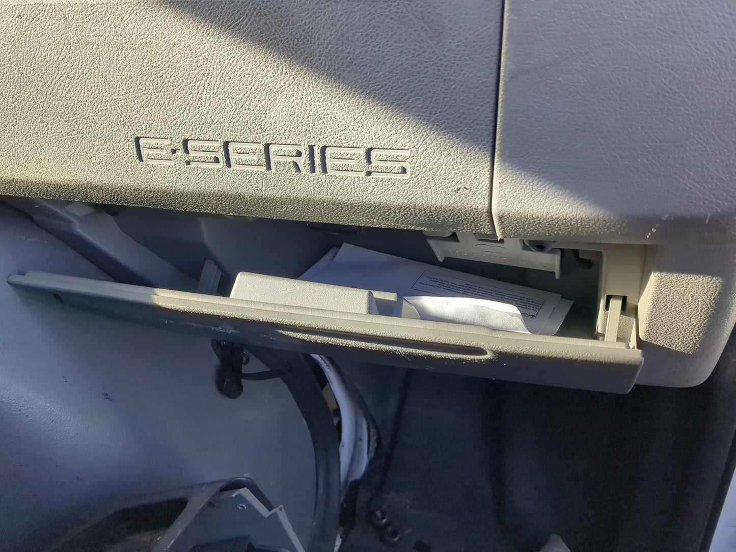 2011 Ford E-350 Super Duty Passenger Glove Box Door Storage Compartment - Oemusedautoparts1.com
