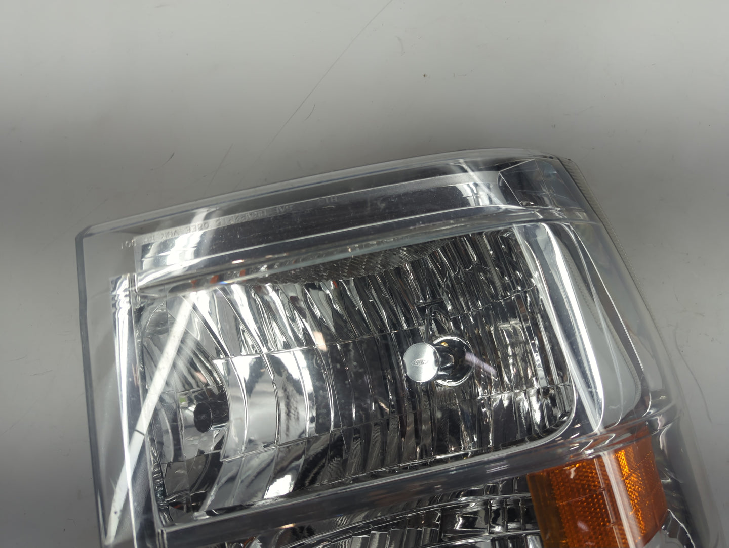 2008 Ford E-350 Super Duty Passenger Right Oem Head Light Headlight Lamp - Oemusedautoparts1.com