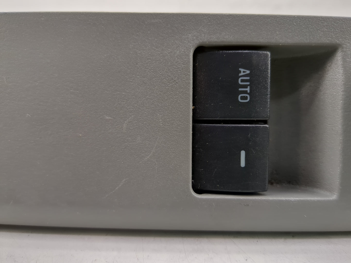 2009-2019 Ford E-350 Super Duty Master Power Window Switch Replacement Driver Side Left P/N:8C3T-14540-ABW Fits OEM Used Aut