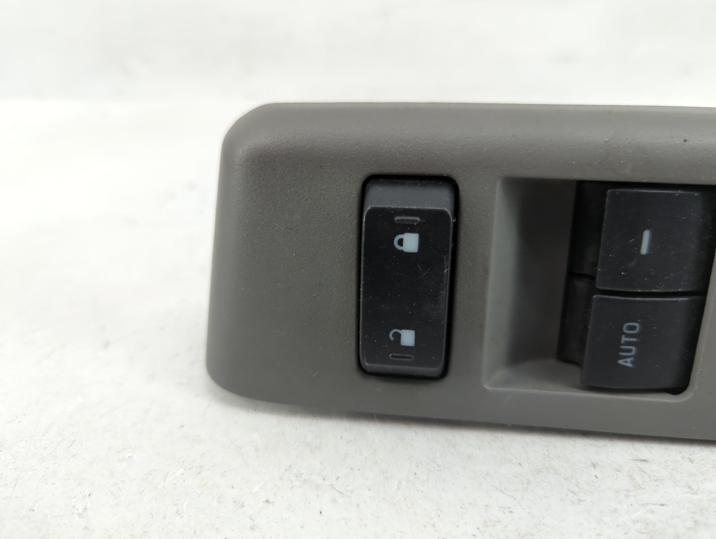 2009-2019 Ford E-350 Super Duty Master Power Window Switch Replacement Driver Side Left P/N:8C3T-14540-ABW Fits OEM Used Aut