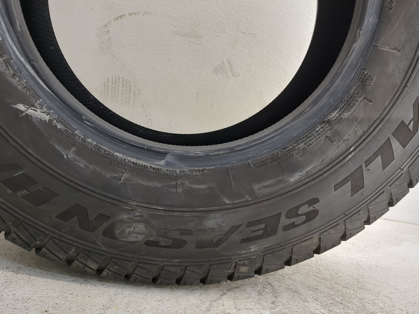 Used Tire LT245/75R16 ROCKY MOUNTAIN ALL SEASON H/T 116S - Tread Depth 9/32 - Oemusedautoparts1.com