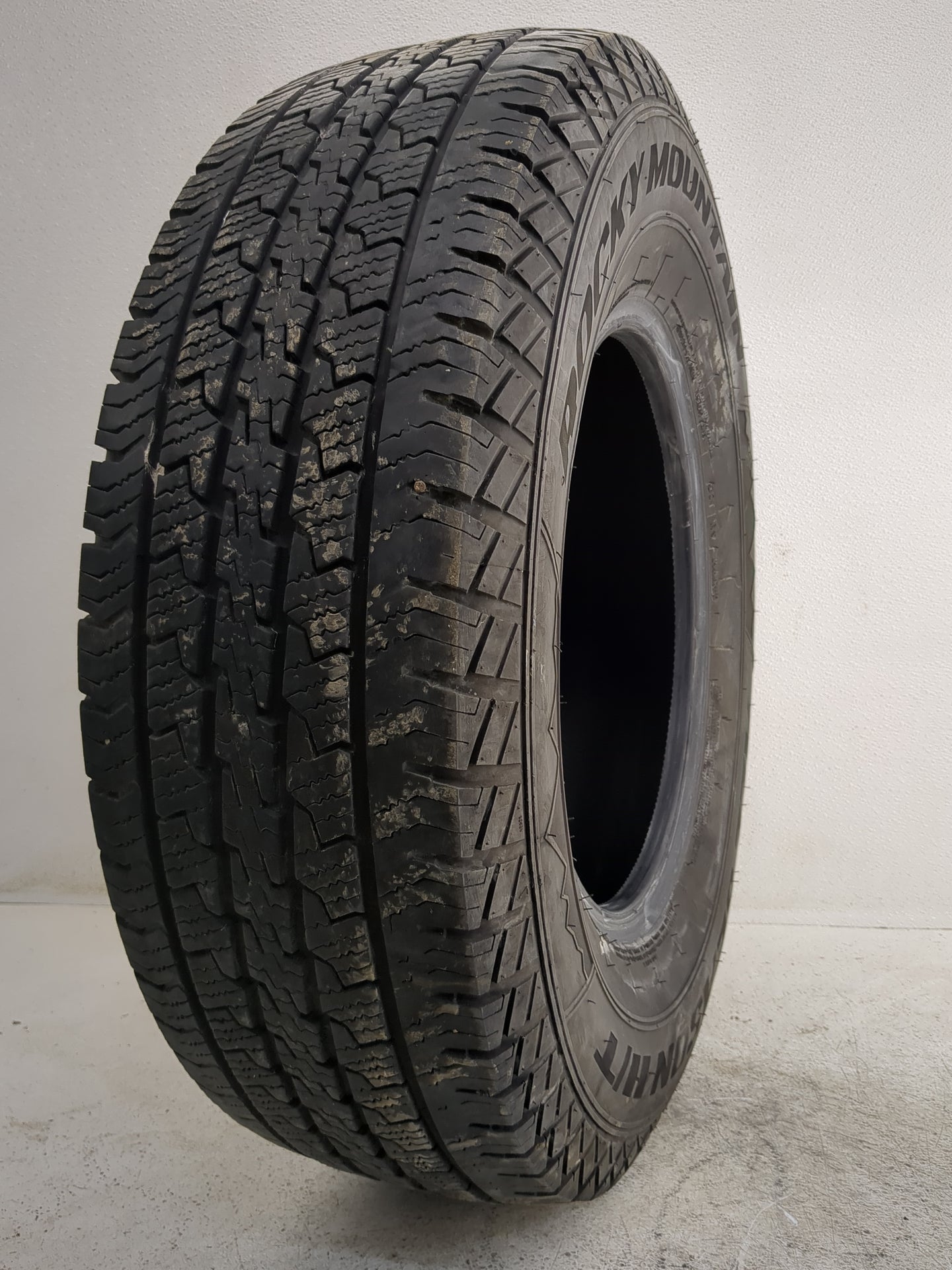 Used Tire LT245/75R16 ROCKY MOUNTAIN ALL SEASON H/T 116S - Tread Depth 9/32 - Oemusedautoparts1.com