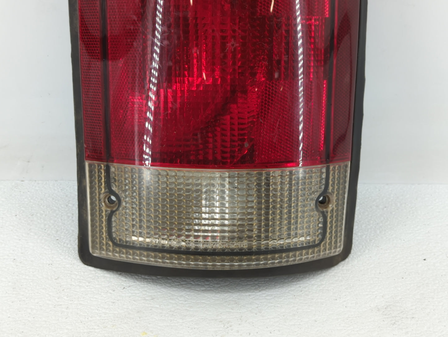 2005-2014 Ford E-350 Super Duty Tail Light Assembly Passenger Right OEM P/N:F7UB-13440-AA Fits OEM Used Auto Parts - Oemused
