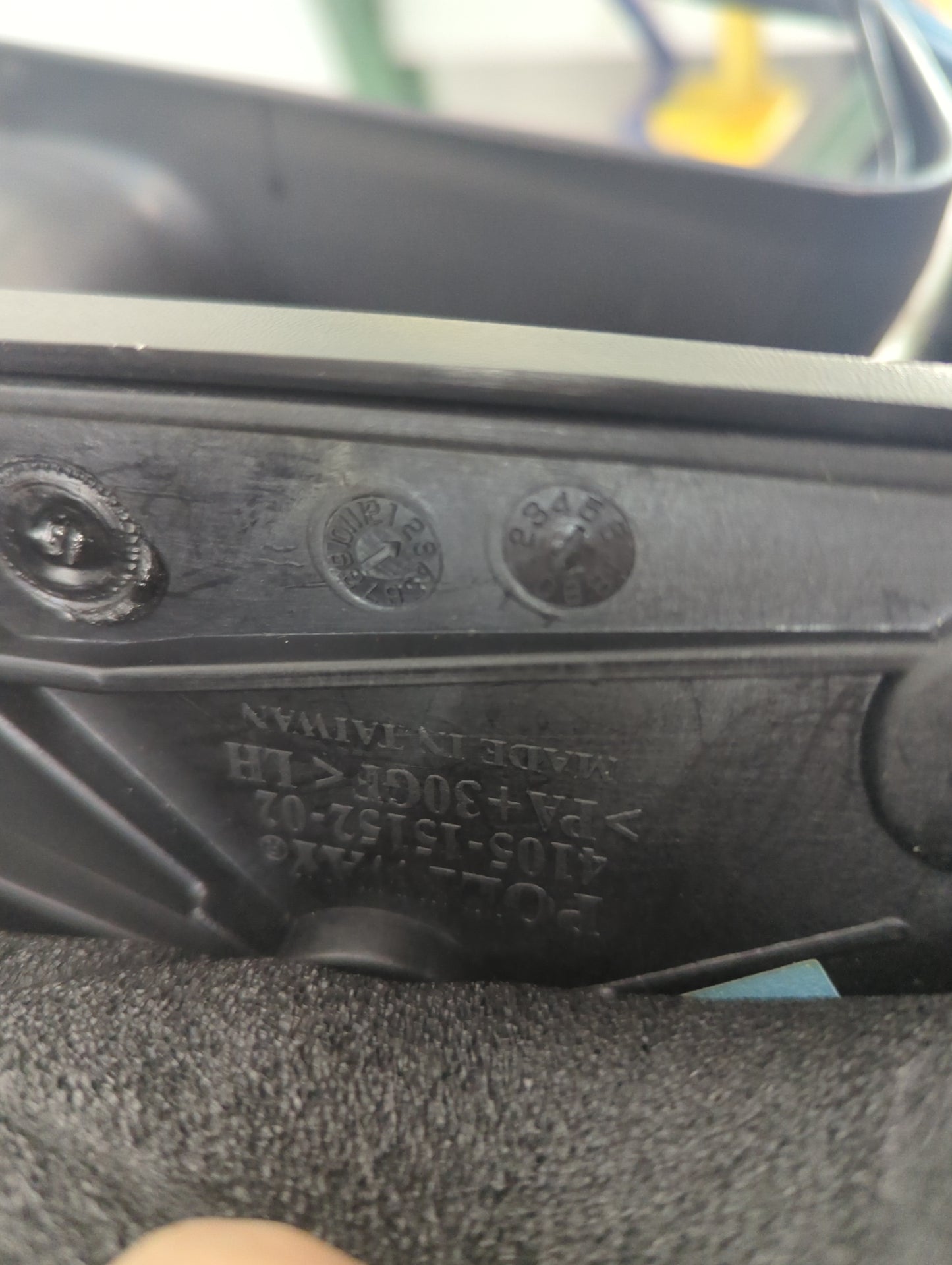 2011 Ford E250 Driver Side View Mirror - Left Door Mirror OEM Used - Oemusedautoparts1.com