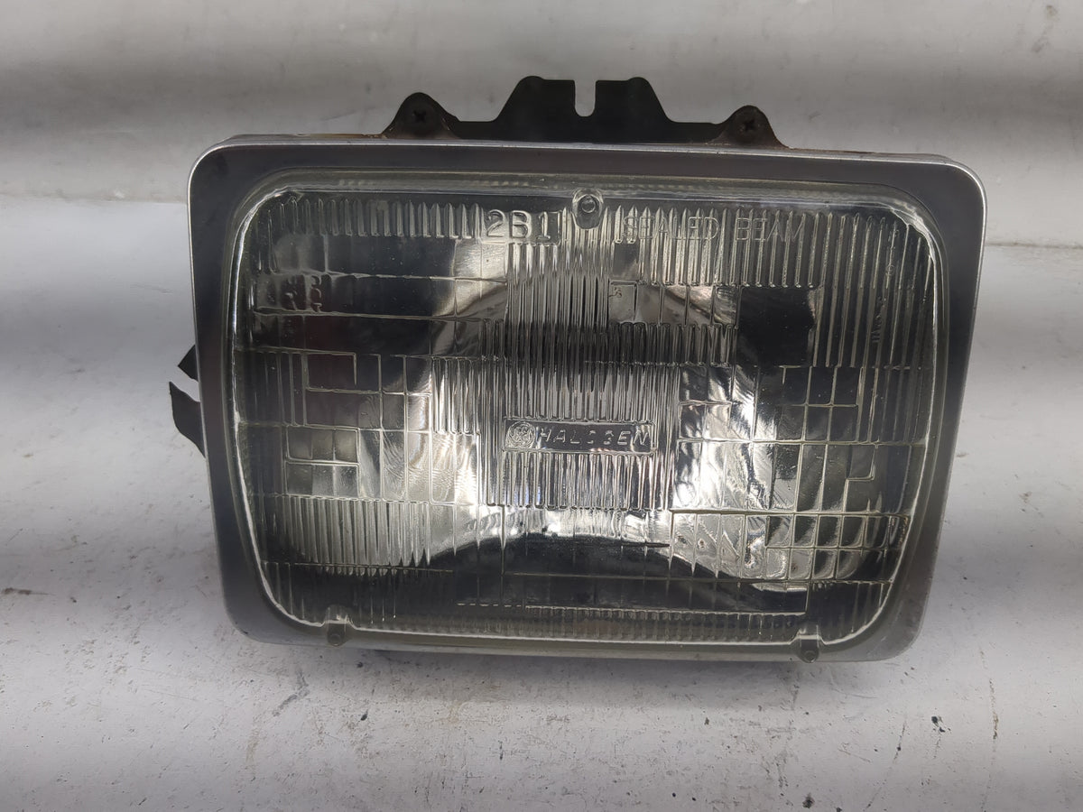 Ford E250 Driver Left Oem Head Light Headlight Lamp Black 1518340 - Oemusedautoparts1.com