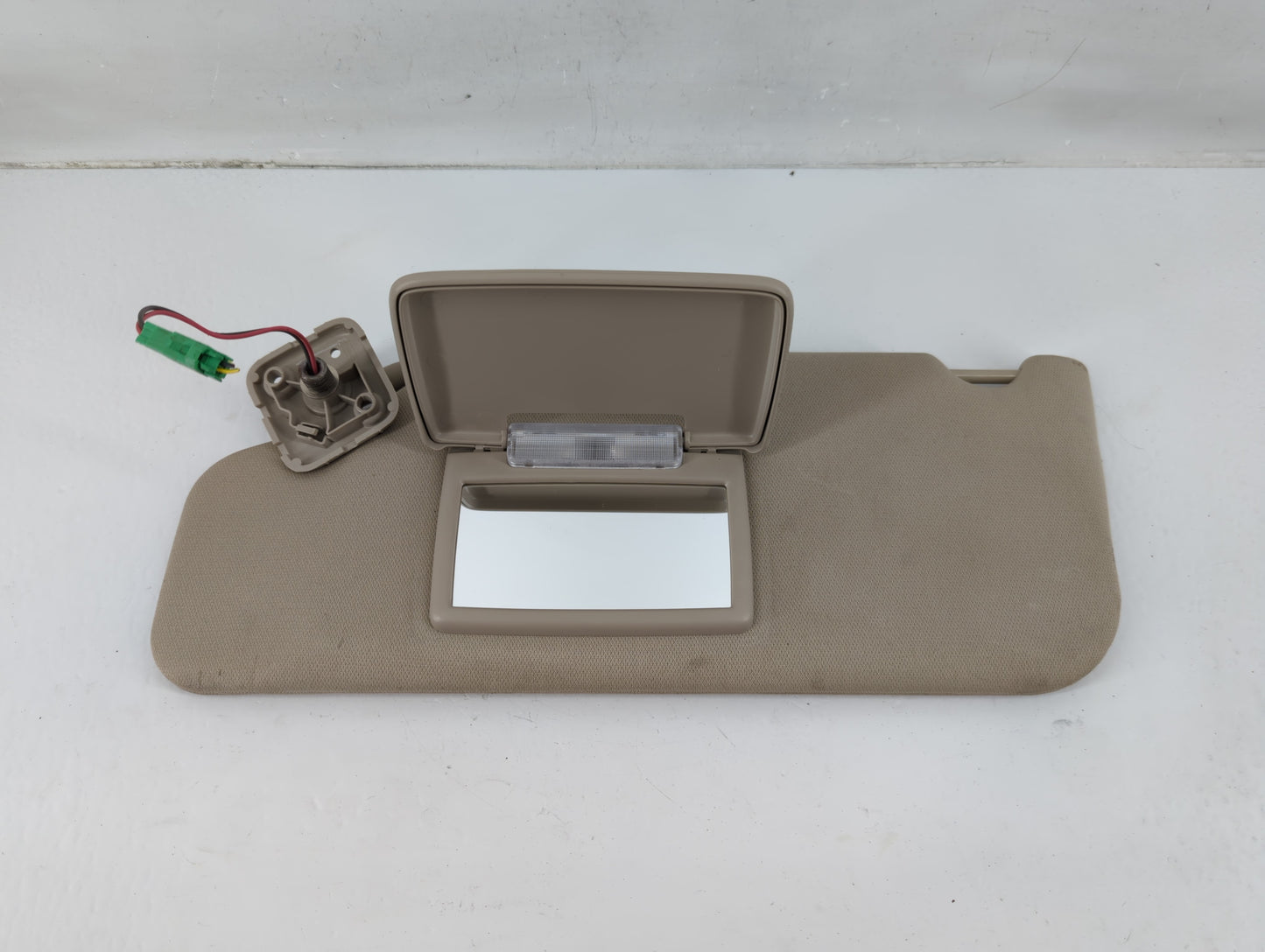 2011-2014 Ford Edge Sun Visor Shade Replacement Driver Left Mirror Fits Fits 2011 2012 2013 2014 OEM Used Auto Parts - Oemus