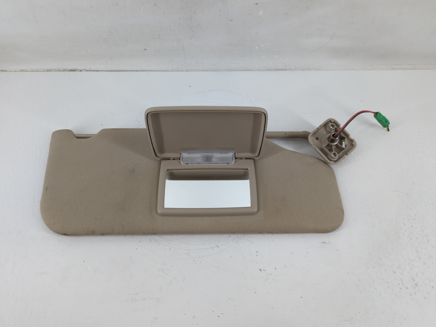 2011-2014 Ford Edge Sun Visor Shade Replacement Passenger Right Mirror Fits Fits 2011 2012 2013 2014 2015 OEM Used Auto Part