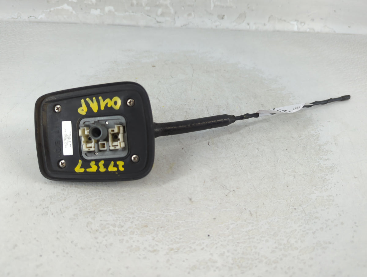 2011 Ford Edge  Roof Mounted Radio Antenna - Oemusedautoparts1.com