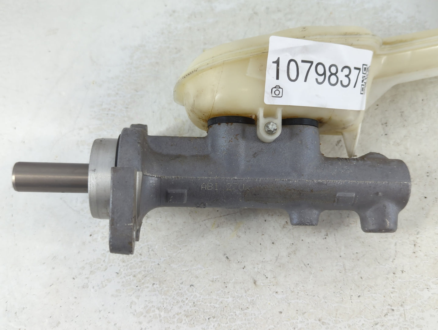 2011-2014 Ford Edge Brake Master Cylinder - Oemusedautoparts1.com