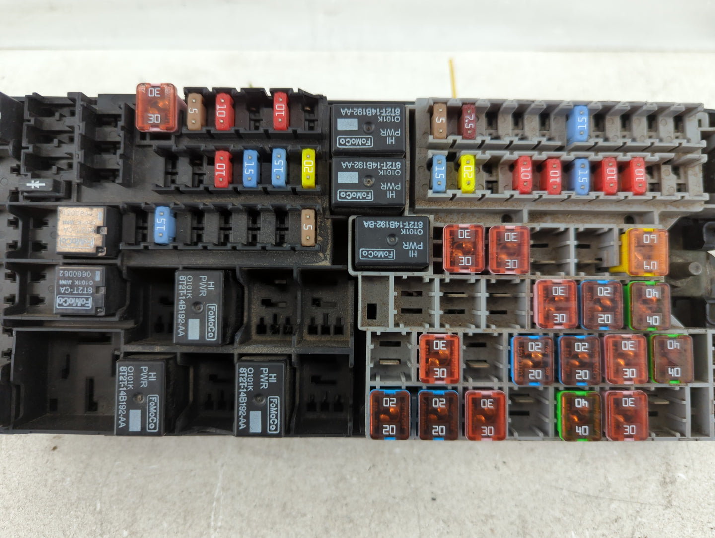 2011 Ford Edge Fusebox Fuse Box Panel Relay Module P/N:BT4T-14290-BE Fits OEM Used Auto Parts - Oemusedautoparts1.com