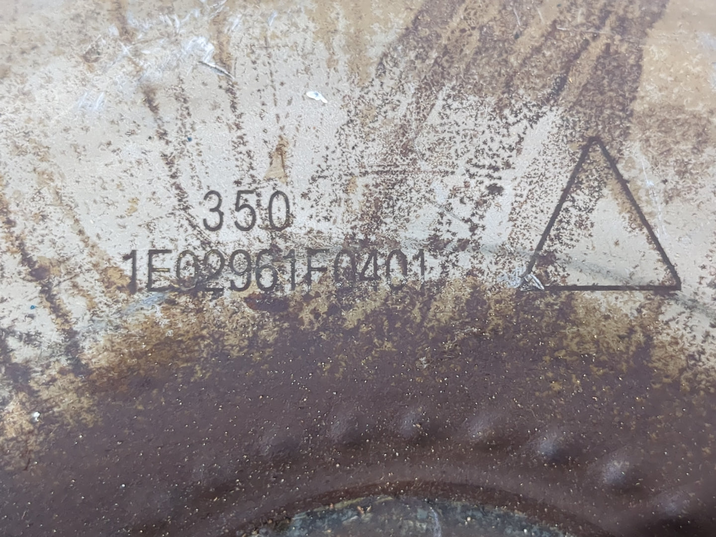2011 Ford Edge Torque Converter Automatic Transmission OEM P/N:350 1E02961F0401 1E02961F0401 Fits OEM Used Auto Parts - Oemu