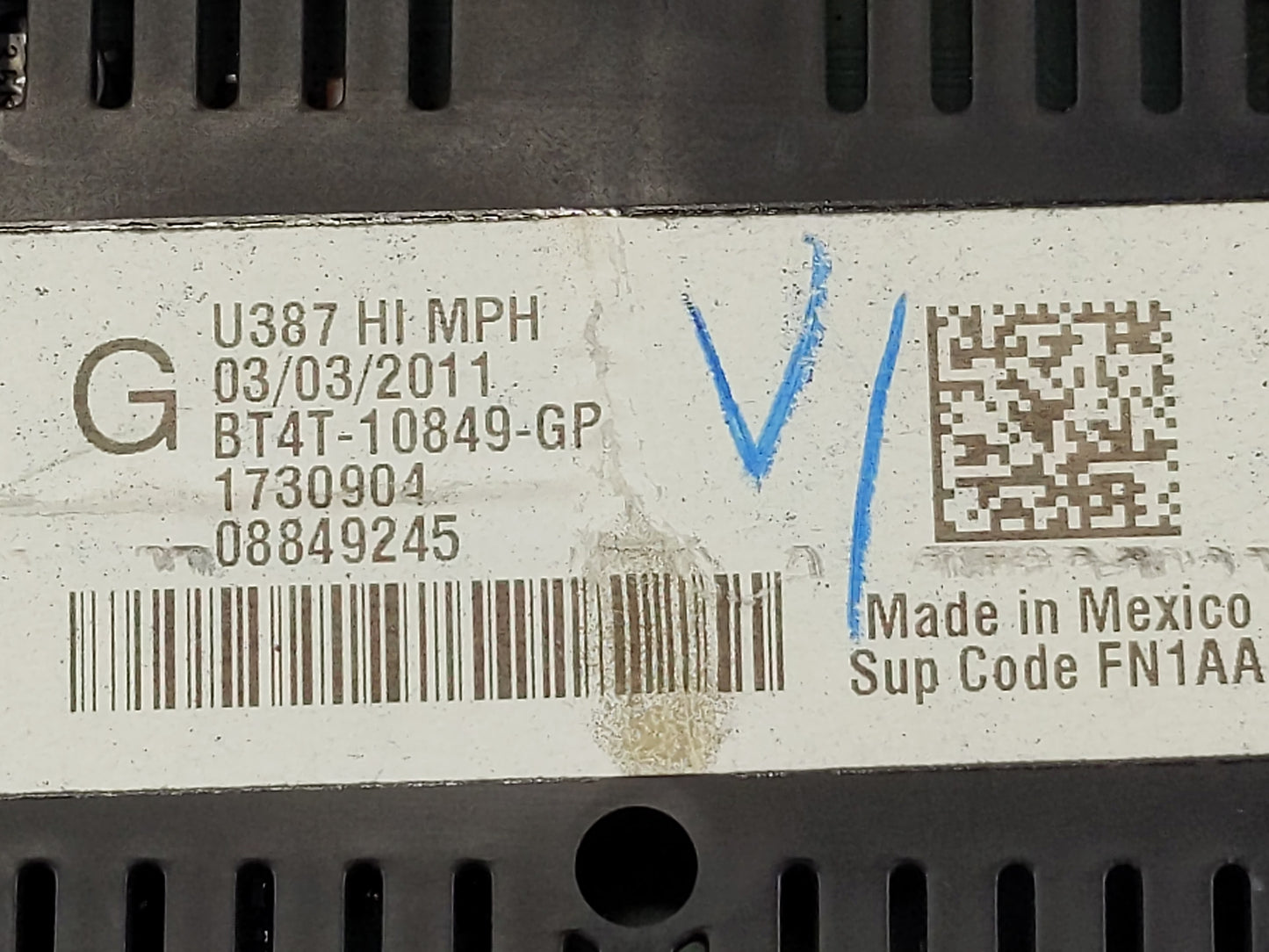 2011 Ford Edge Instrument Cluster Speedometer Gauges P/N:BT4T-10849-GP Fits OEM Used Auto Parts - Oemusedautoparts1.com