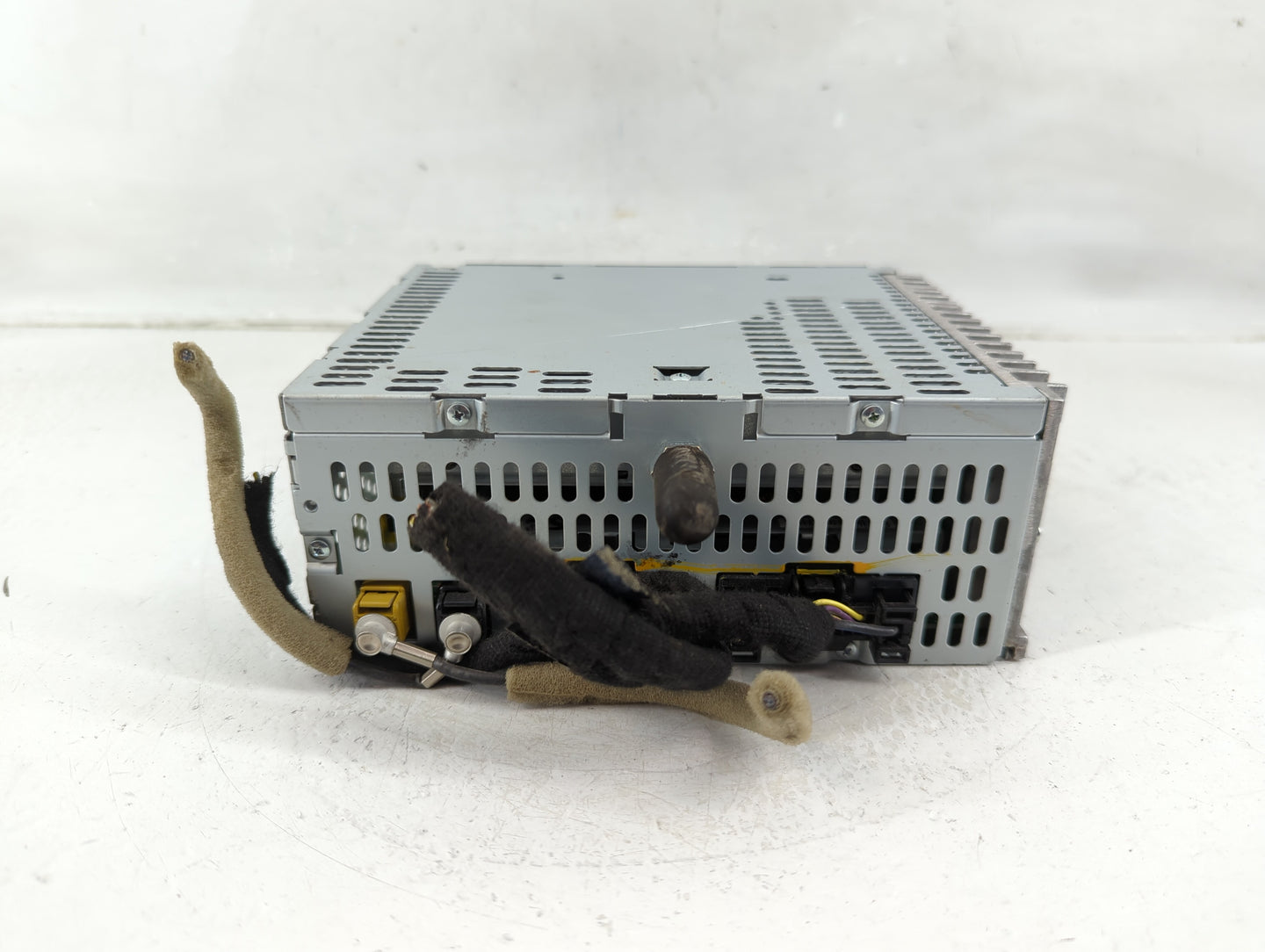 2011 Ford Edge Radio AM FM Cd Player Receiver Replacement P/N:BT4T-19C107-FB Fits OEM Used Auto Parts - Oemusedautoparts1.co